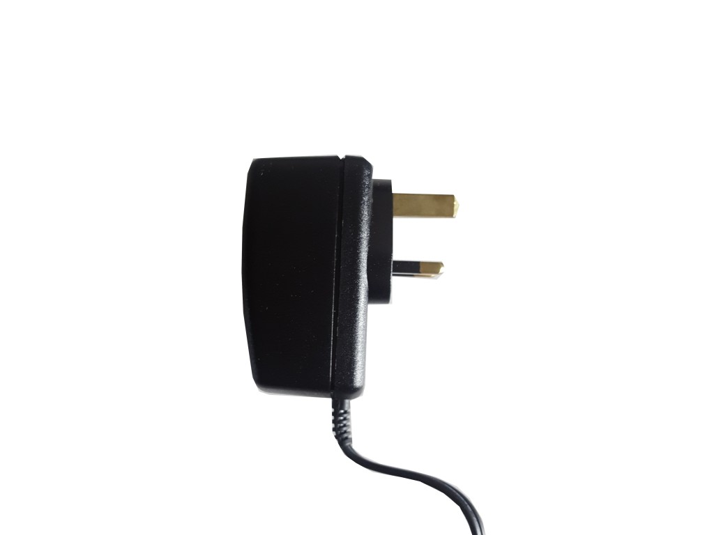 ZASILACZ DVE DSA-0151F-05 5V 2A/2.8A WTYK UK