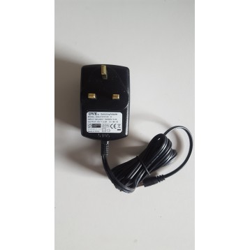 ZASILACZ DVE DSA-0151F-05 5V 2A/2.8A WTYK UK