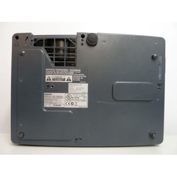 PROJEKTOR RZUTNIK SANYO PLC-XD200 + PILOT + KABLE