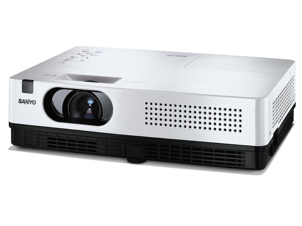 PROJEKTOR RZUTNIK SANYO PLC-XD2200 + PILOT + KABLE